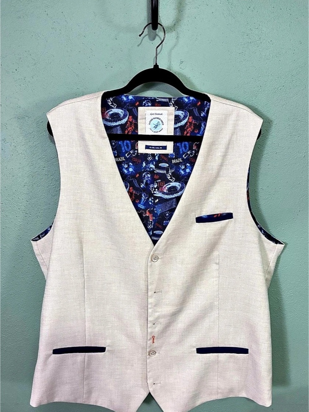 A Fish Named Fred Men’s Vest USA 48 EU 60 Beige Soccer Print Lined Waistcoat